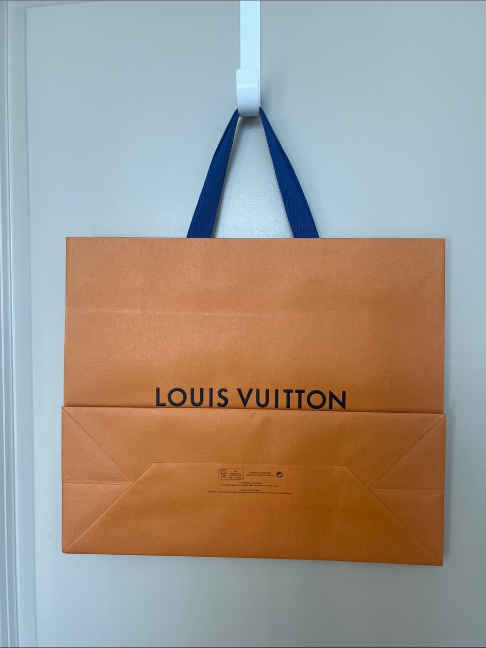 Louis Vuitton Shopping Bag - Picture 2 of 5
